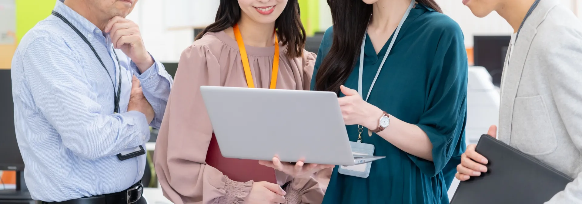 通訳・翻訳スタッフ募集